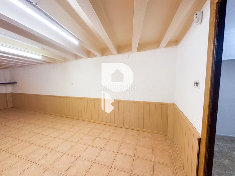 Foto e4bb0c6e-1a7d-448b-a2e8-ca9719e0aaf0. Casa amb xemeneia a Olesa de Bonesvalls