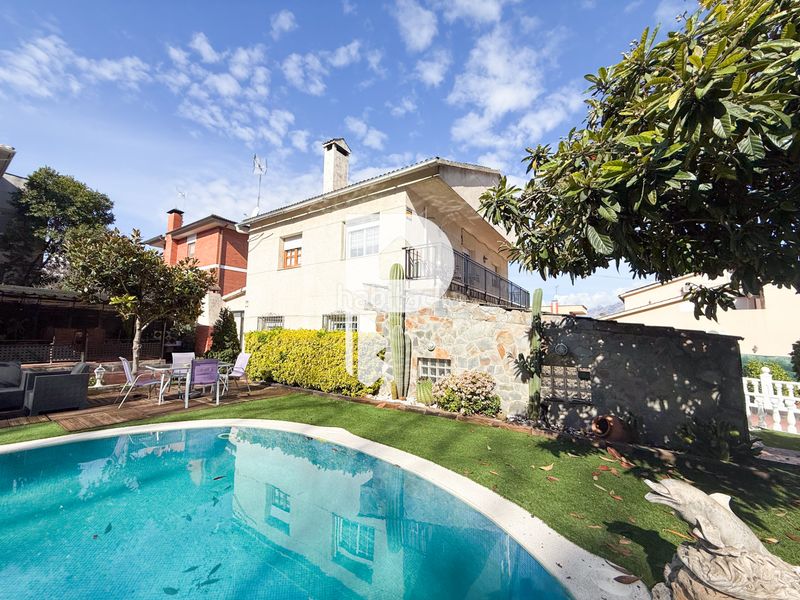 Foto 260c5d76-4893-44a7-94b8-94049bf5778e. Casa amb xemeneia calefacció aparcament piscina a Sant Esteve Sesrovires