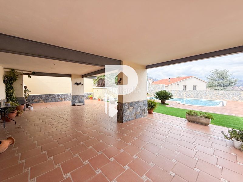 Foto 94bdccec-cf63-4804-8783-6aca98785d7d. Casa amb calefacció aparcament piscina a Can Rial Esparreguera