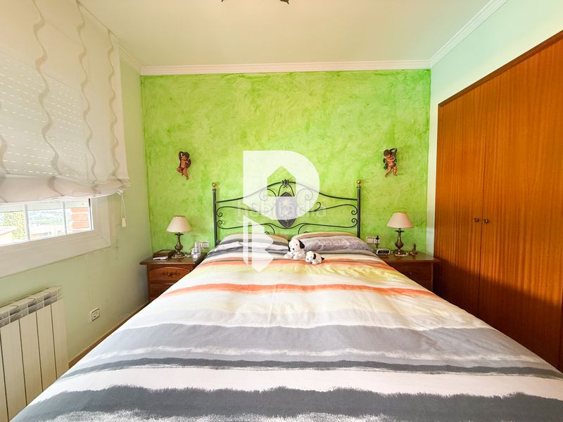 Foto a3ef64b8-e327-409b-b871-de13ee663ec1. Casa amb calefacció aparcament piscina a Can Rial Esparreguera