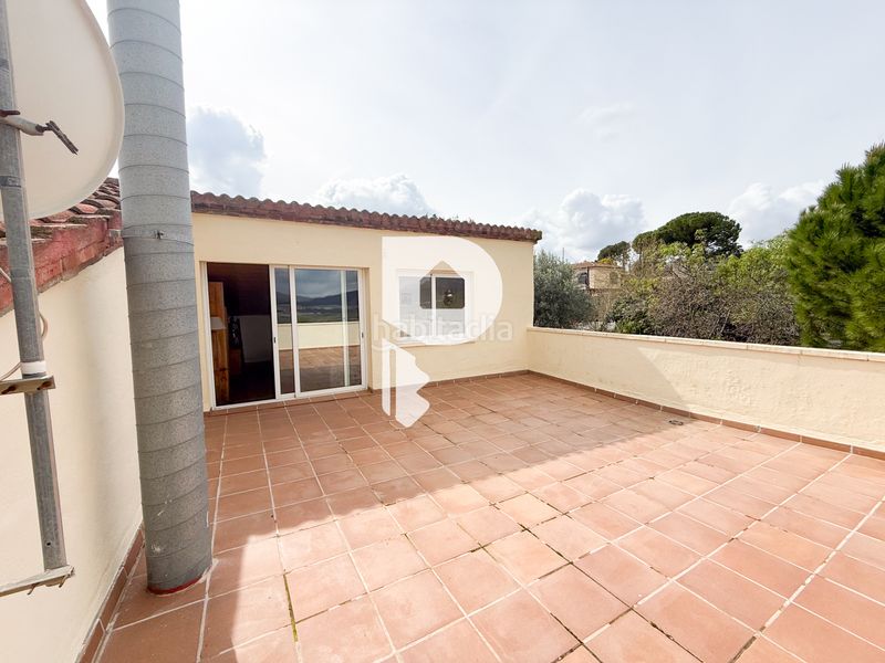 Foto a560f6c3-11c9-4543-8188-1c5a4ece93c2. Casa amb calefacció aparcament piscina a Can Rial Esparreguera