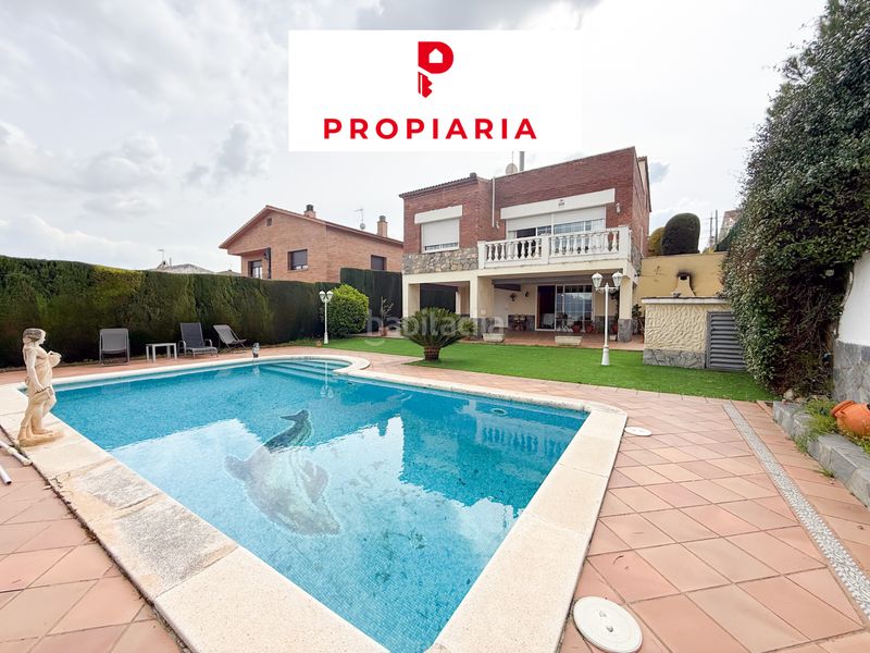 Foto b071ac1c-9fda-4252-8942-7e3226e1a7fe. Casa amb calefacció aparcament piscina a Can Rial Esparreguera