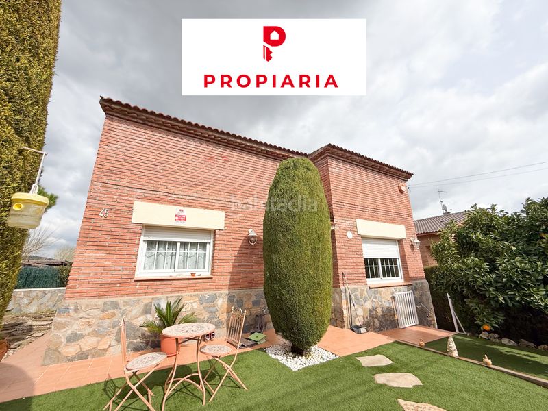 Foto df449511-2d4c-4015-96ab-abfd2b7c7e9f. Casa amb calefacció aparcament piscina a Can Rial Esparreguera