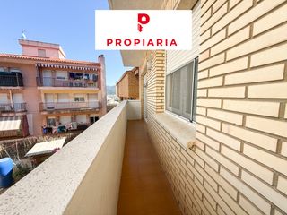 Etagenwohnung in Avinguda del ferrocarril 11. Piso con balc�n y trastero
