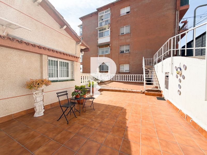 Foto 01502545-4536-451f-a171-c5fa9dfe9d25. Casa a carrer d'angel guimerà 18 a Papiol (El)