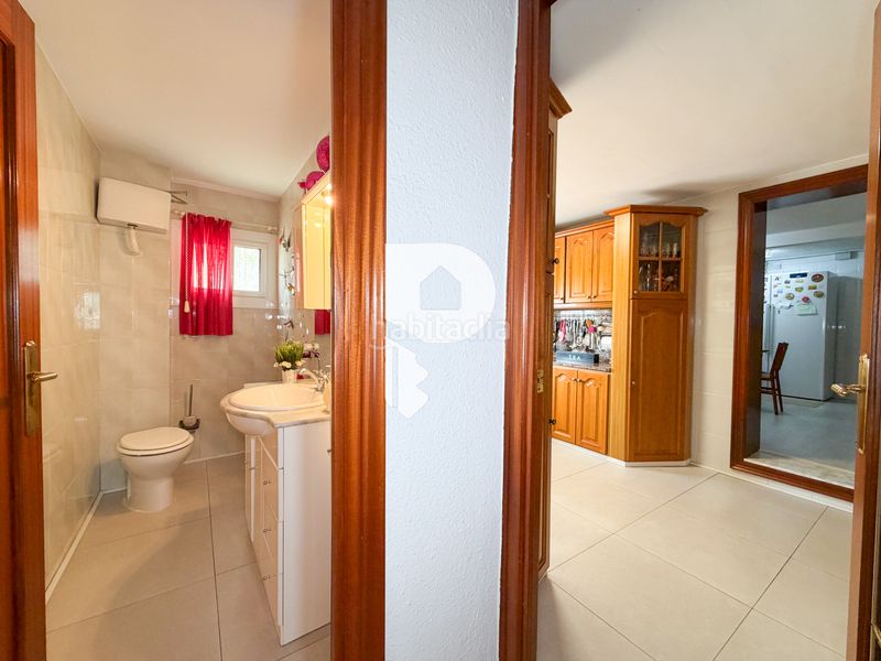 Foto 0559a475-bf11-4065-a185-4b0d64e46b1e. Casa a carrer d'angel guimerà 18 a Papiol (El)