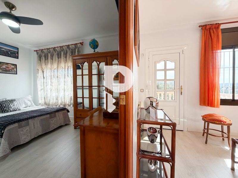 Foto 18f2c114-359b-4eac-a3d5-4c8f42373e59. Casa a carrer d'angel guimerà 18 a Papiol (El)