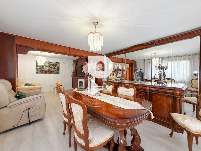 Foto 229b1f2b-b23c-41a6-974c-896b78c87031. Casa a carrer d'angel guimerà 18 a Papiol (El)