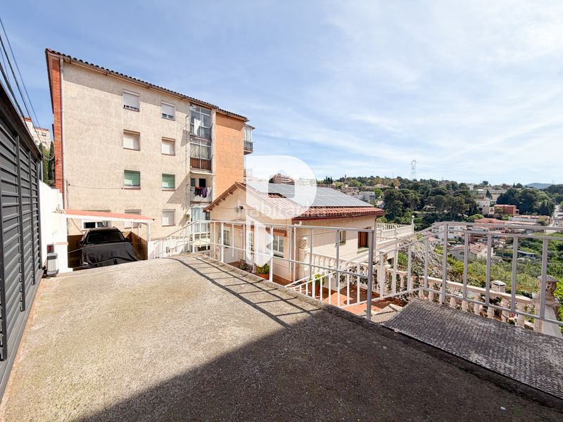 Foto 241e0345-a24e-4253-93a4-763066e53ac4. Casa a carrer d'angel guimerà 18 a Papiol (El)