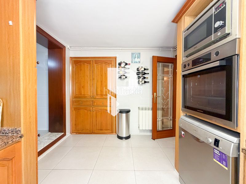 Foto 30c5c727-9c1c-40e5-a461-c87c837c02ee. Casa a carrer d'angel guimerà 18 a Papiol (El)