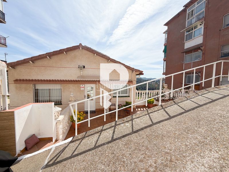 Foto 37af1bd3-8607-4ed9-bd76-a8d61924b9ca. Casa a carrer d'angel guimerà 18 a Papiol (El)