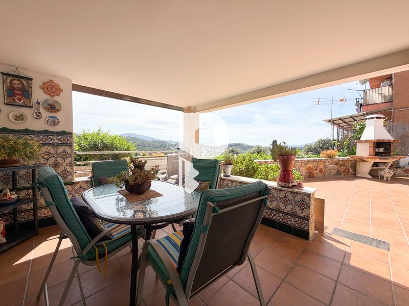 Foto 37b6e3cc-32f2-440a-9dcc-62a84d8a8203. Casa a carrer d'angel guimerà 18 a Papiol (El)