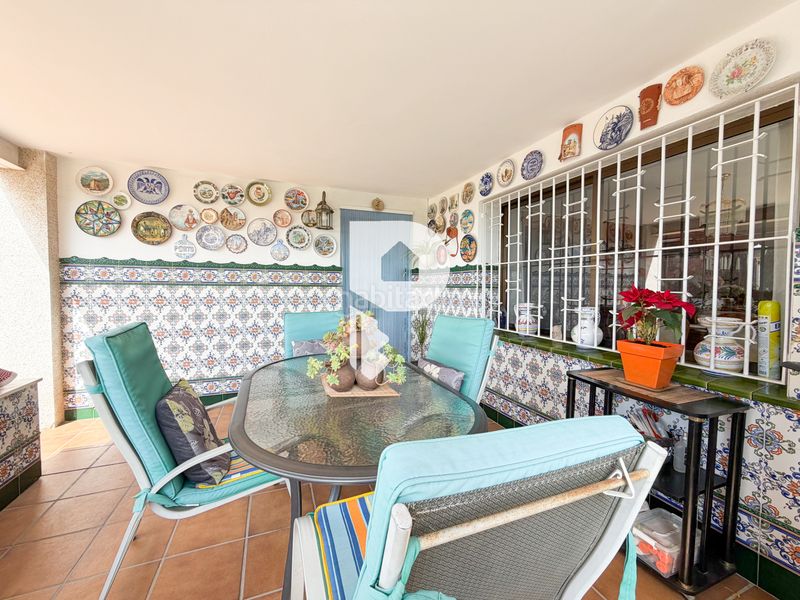 Foto 3b0af192-20ec-4a72-9e6f-acb2785041b7. Casa a carrer d'angel guimerà 18 a Papiol (El)