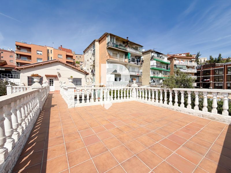 Foto 43f4b12a-c281-442c-a3a9-5f2da532556f. Casa a carrer d'angel guimerà 18 a Papiol (El)