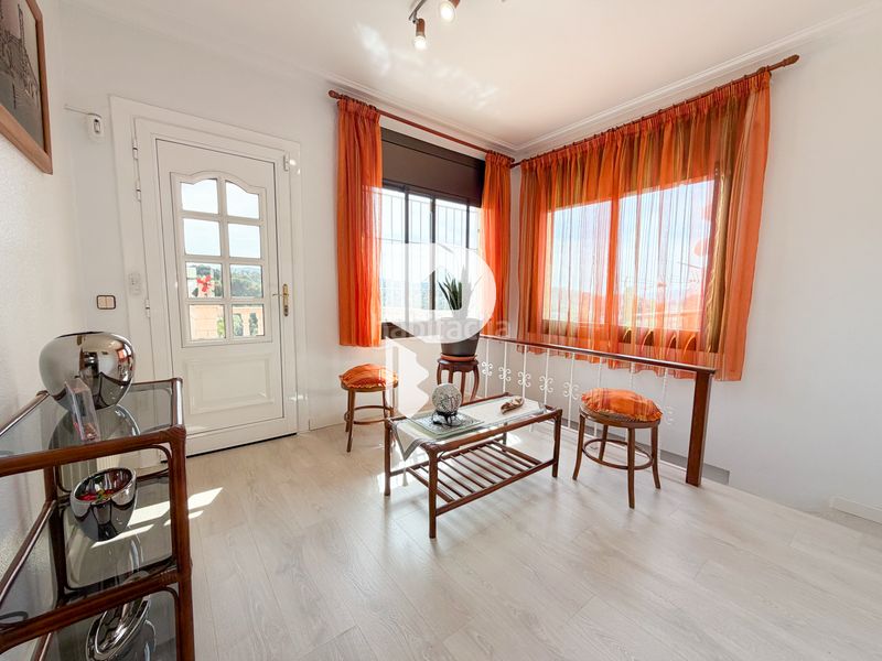 Foto 4abf8ec6-2cfa-48fa-993d-a4e30160343f. Casa a carrer d'angel guimerà 18 a Papiol (El)