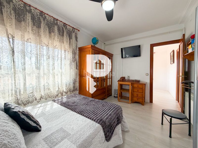 Foto 59ae4fb3-f0bb-4150-9afc-9283599fb5b2. Casa a carrer d'angel guimerà 18 a Papiol (El)