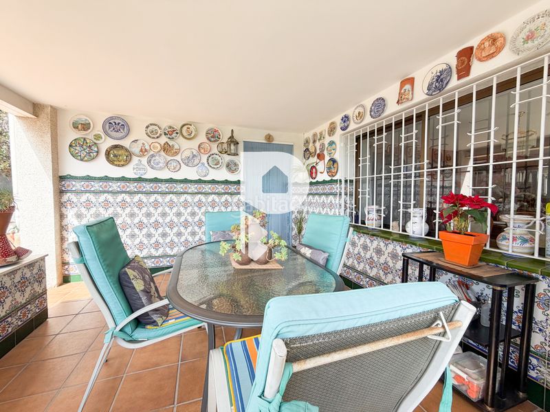 Foto 5d544196-bb26-4a40-a125-1bf11c9ec09e. Casa a carrer d'angel guimerà 18 a Papiol (El)