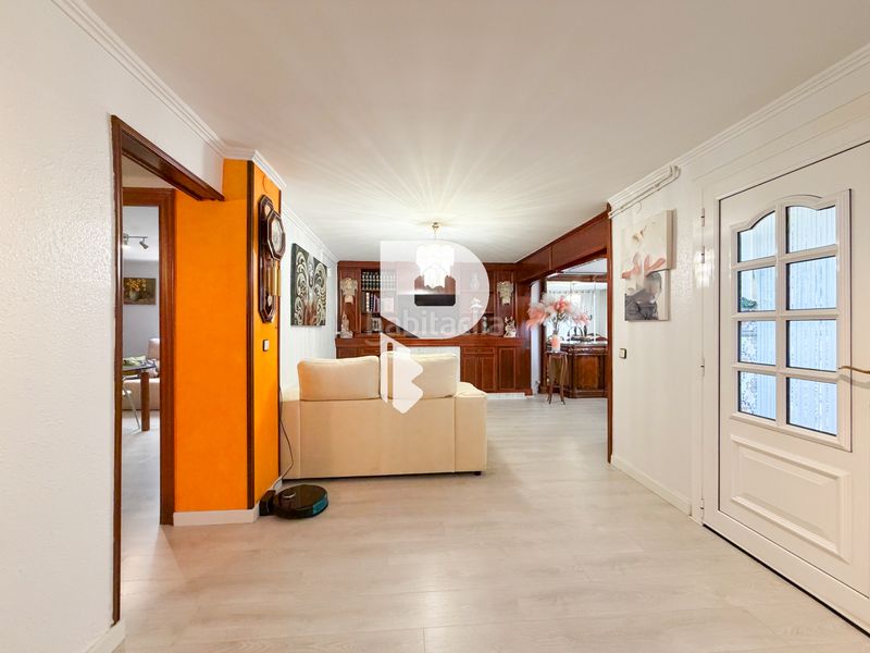 Foto 625c498d-ae8e-49e7-9272-abd92ee3613c. Casa a carrer d'angel guimerà 18 a Papiol (El)