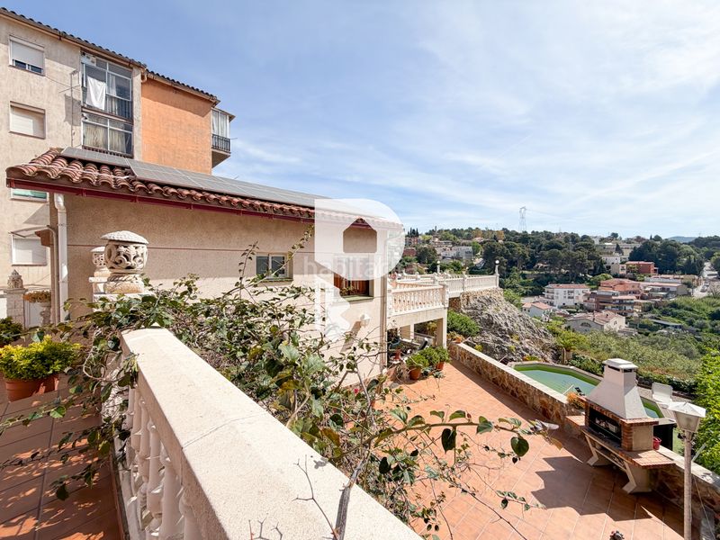 Foto 6dc82678-3be7-4576-b64a-a20ba03323bd. Casa a carrer d'angel guimerà 18 a Papiol (El)