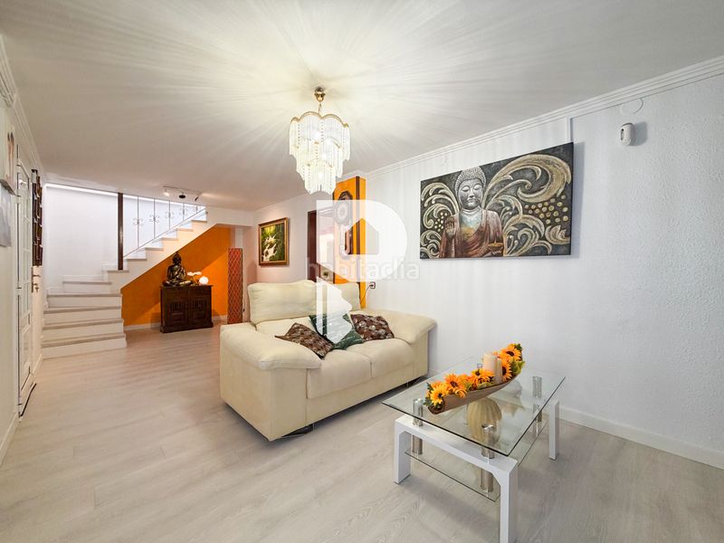 Foto 7074fc10-7843-4e9e-8d27-9edbffff76bb. Casa a carrer d'angel guimerà 18 a Papiol (El)