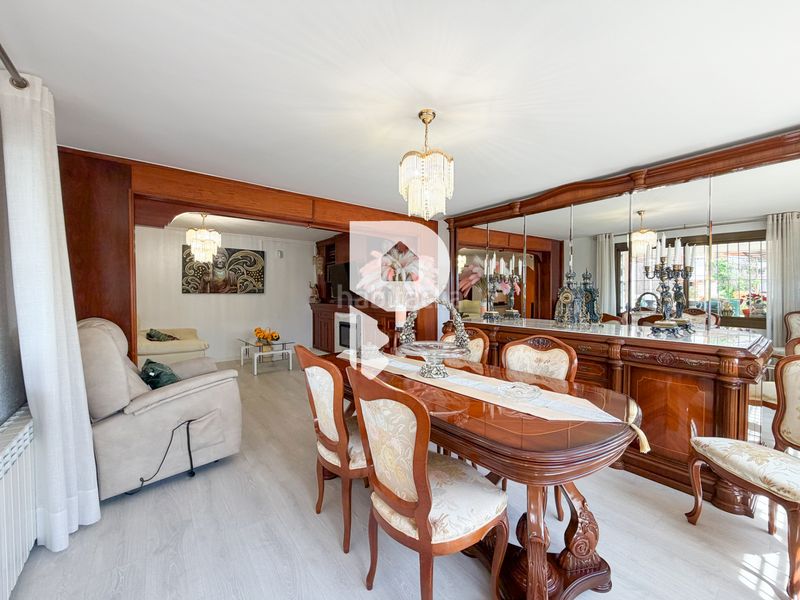 Foto 74321b71-7bf3-4732-bb6a-e649d58df53c. Casa a carrer d'angel guimerà 18 a Papiol (El)