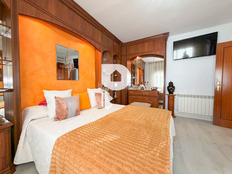 Foto 85a8a73a-d0b5-4539-88e4-cf42bdc3f62a. Casa a carrer d'angel guimerà 18 a Papiol (El)