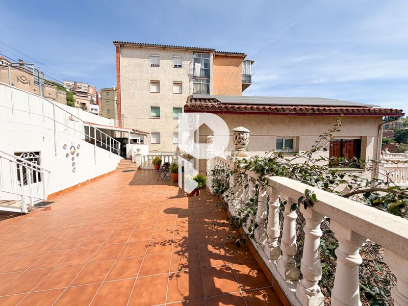 Foto 86e54d51-65f8-42d0-bcac-010de55e2bd6. Casa a carrer d'angel guimerà 18 a Papiol (El)