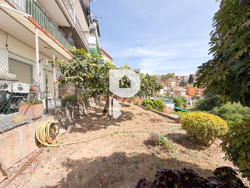 Foto 873316ae-668c-4511-99fb-12ea535b94fc. Casa a carrer d'angel guimerà 18 a Papiol (El)