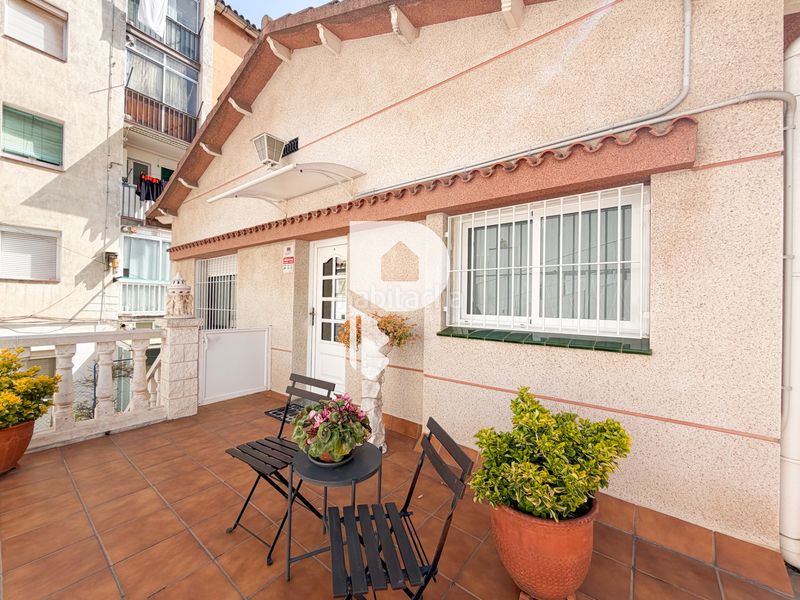 Foto a4c44332-2212-4c01-b281-fc6292fd33fe. Casa a carrer d'angel guimerà 18 a Papiol (El)