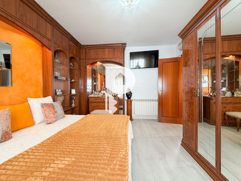 Foto aed7df6c-aab7-4838-a257-94c0207fa330. Casa a carrer d'angel guimerà 18 a Papiol (El)