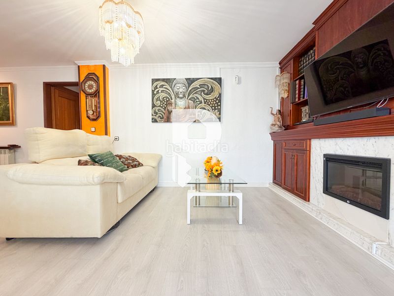 Foto b25820f7-7ced-4889-8d8c-c8ce5bef94fe. Casa a carrer d'angel guimerà 18 a Papiol (El)