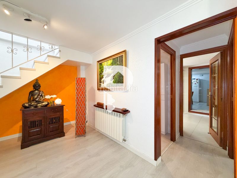 Foto beb2a983-ed48-4b6b-ab10-c508cac23a6e. Casa a carrer d'angel guimerà 18 a Papiol (El)