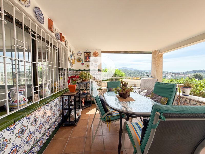 Foto e0968598-5591-4c3d-9f94-7bd0f4fe9bcf. Casa a carrer d'angel guimerà 18 a Papiol (El)