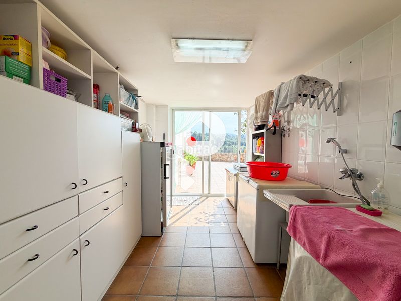 Foto ee67781c-0094-46bc-8411-7870dea22be4. Casa a carrer d'angel guimerà 18 a Papiol (El)