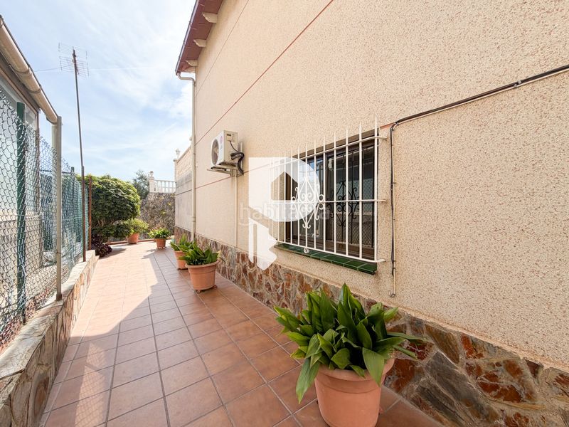 Foto faaf642c-ea28-497f-a9f2-fef3c4b396e4. Casa a carrer d'angel guimerà 18 a Papiol (El)