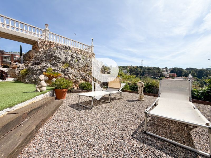 Foto fe4adfc4-7b03-44a0-8c59-450a831c122b. Casa a carrer d'angel guimerà 18 a Papiol (El)