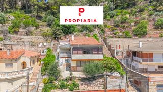 Casa a Vallirana. Casa con terreno y loft independiente