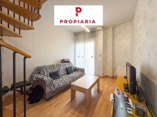 Piso en Sant Vicenç dels Horts. Dúplex seminuevo en el serral