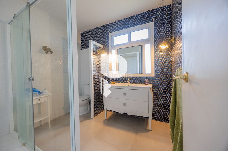 Foto 61317083-628d-4176-90aa-4a5cbaef3184. Casa amb xemeneia calefacció aparcament piscina a Pallejà