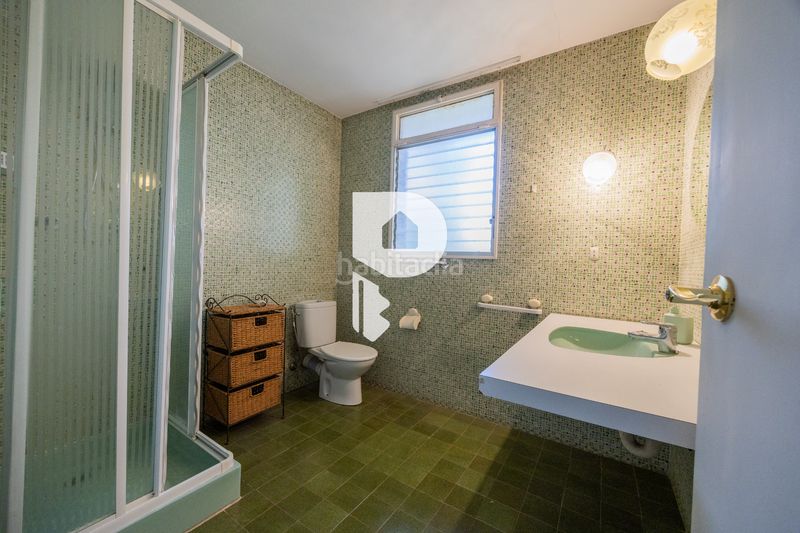 Foto 69037a37-9c83-4159-beb1-b152bb86080a. Casa amb xemeneia calefacció aparcament piscina a Pallejà
