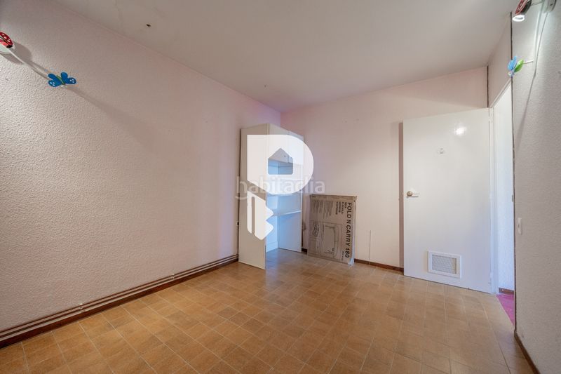Foto 7d9332a1-6818-4591-a93e-4c528c2edf3a. Casa amb xemeneia calefacció aparcament piscina a Pallejà