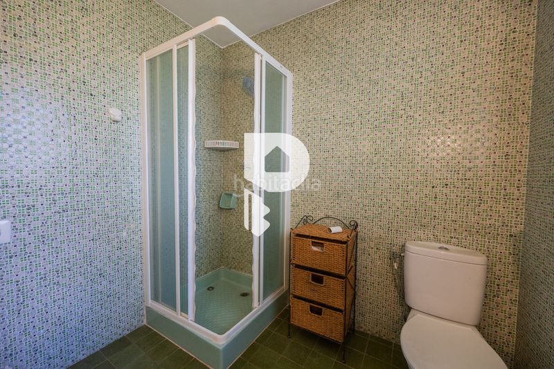 Foto a5f568aa-d55e-41ed-be6d-615c94e4399b. Casa amb xemeneia calefacció aparcament piscina a Pallejà