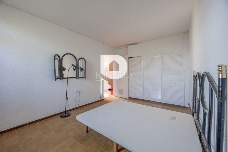 Foto d1707a6c-7f0d-48f8-92b1-4c8822daa8ca. Casa amb xemeneia calefacció aparcament piscina a Pallejà