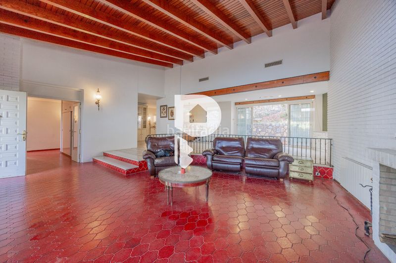 Foto d5d7edc8-ce44-4c9c-ad17-915697b077e3. Casa amb xemeneia calefacció aparcament piscina a Pallejà