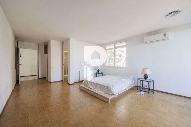Foto f5e88fb1-a508-40ee-a950-f5d9fd7b5a48. Casa amb xemeneia calefacció aparcament piscina a Pallejà