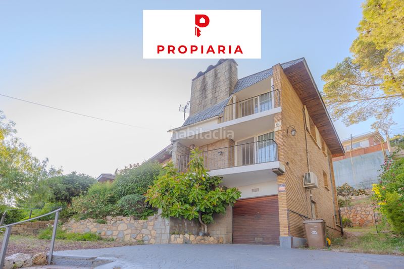 Foto f96fc531-57d1-4f31-a0cc-22c3a3b31f0f. Casa amb xemeneia calefacció aparcament piscina a Pallejà