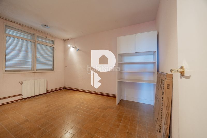 Foto fd1ffafb-8304-4206-80ac-18317220a790. Casa amb xemeneia calefacció aparcament piscina a Pallejà