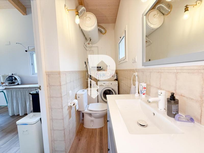 Foto c8931d59-85f6-4fa2-bcd1-9e791abc56b5. Chalet preciosa casa con terreno y loft en Sant Muç Rubí