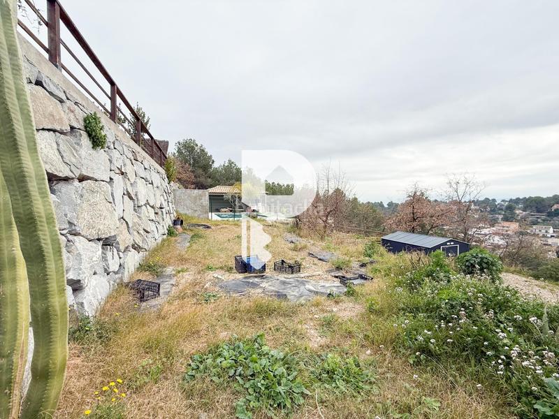 Foto ed6a313a-9243-41ba-92a9-62c18f4b87db. Chalet preciosa casa con terreno y loft en Sant Muç Rubí