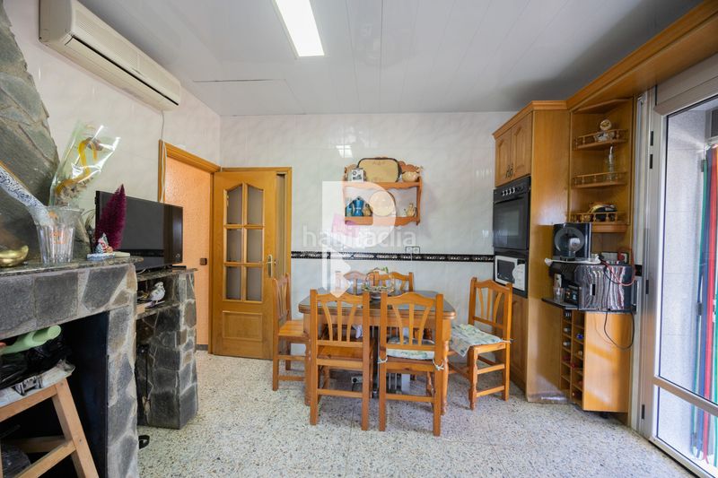 Foto 9aed1e8e-8289-4514-8c55-8f169a17fbf6. Casa amb calefacció piscina a Sant Andreu de la Barca